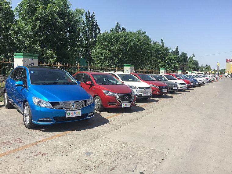 电亮中国第四季之充电群英会：腾势400与特来电完美兼容，往返京津没压力