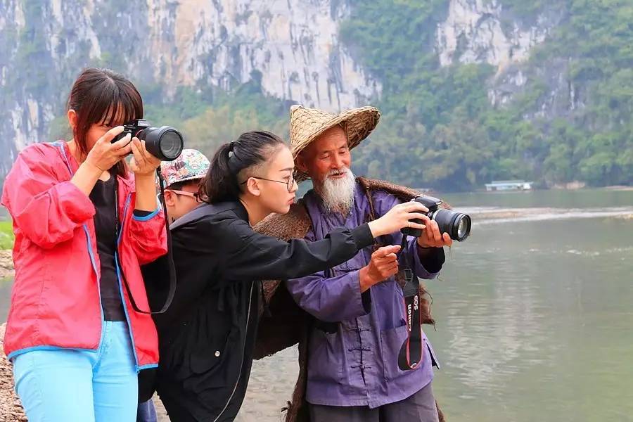 元宝山下,山水云间,悠悠闲云时光,恰好那时我也在