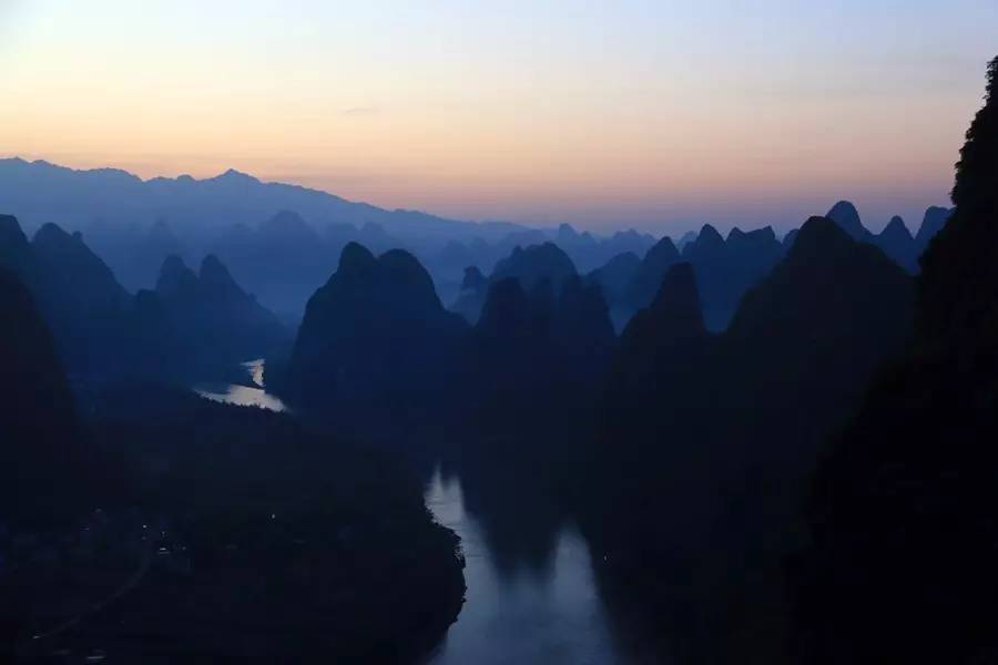 元宝山下,山水云间,悠悠闲云时光,恰好那时我也在