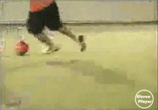 足球过人技巧二次变向,怎样带球过人足球技巧教学