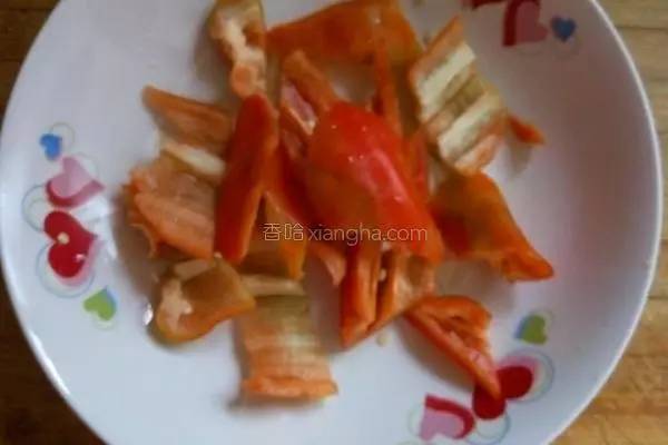 吃素就吃蛋白质丰富得豆腐，好吃到连盘子都能吃掉