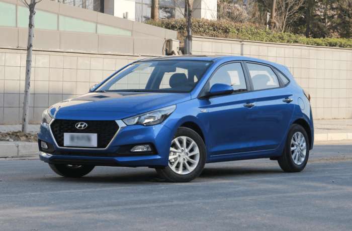 现代悦纳rv1.4自动挡试驾,现代悦纳rv两厢什么发动机