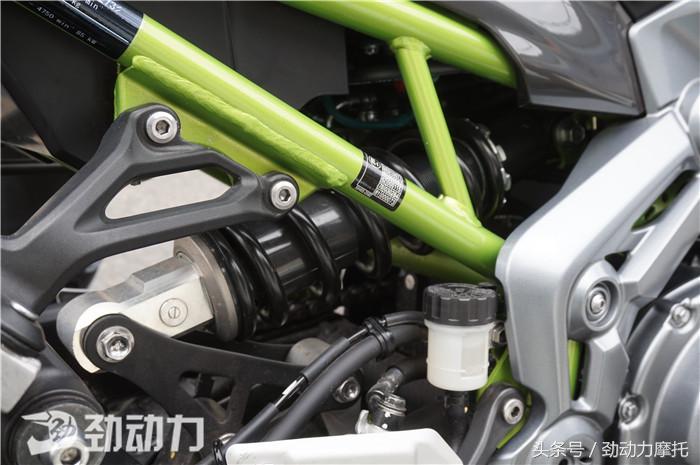 川崎新发布越野车,川崎新款