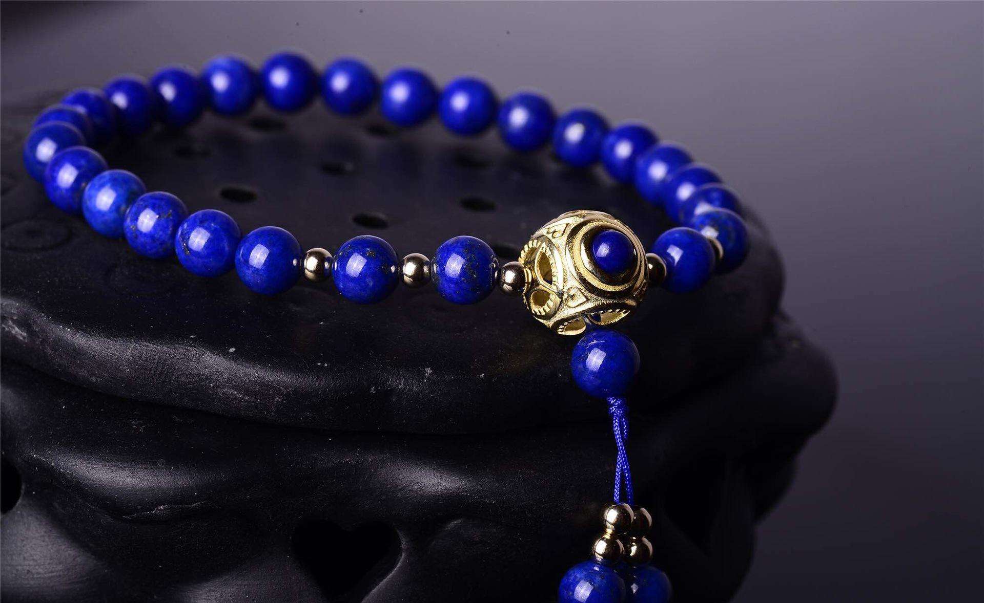 饰品风格搭配图片,饰品绿色与紫色搭配