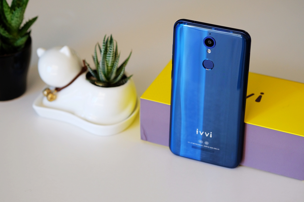 裸眼3d你们有对着手机这么玩么,手机黑科技裸眼3d技术