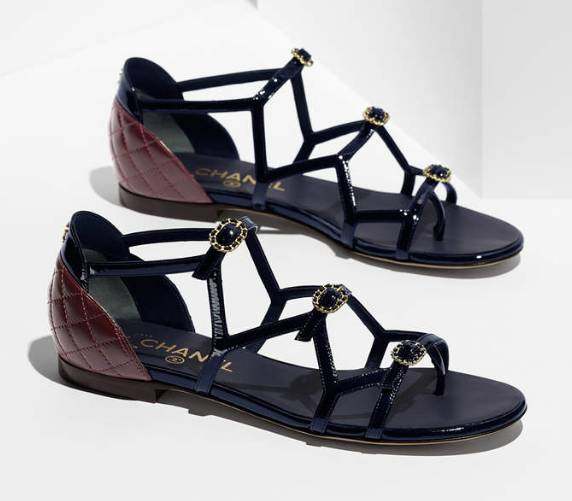 香奈儿4000块钱一双的水晶凉鞋,香奈儿塑料凉鞋