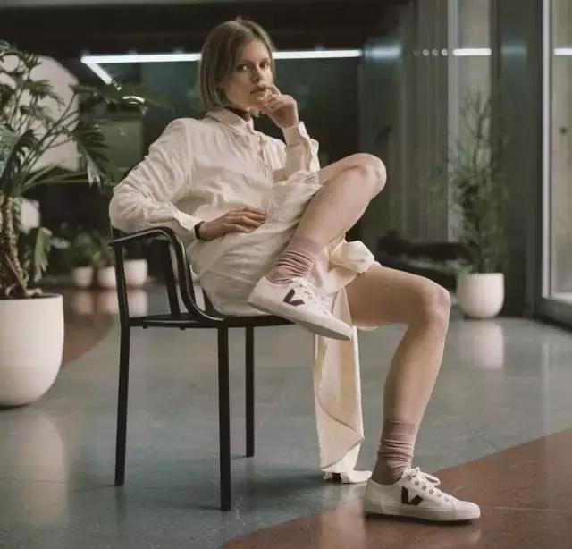 小白鞋老品牌国货,小白鞋有哪些老牌子