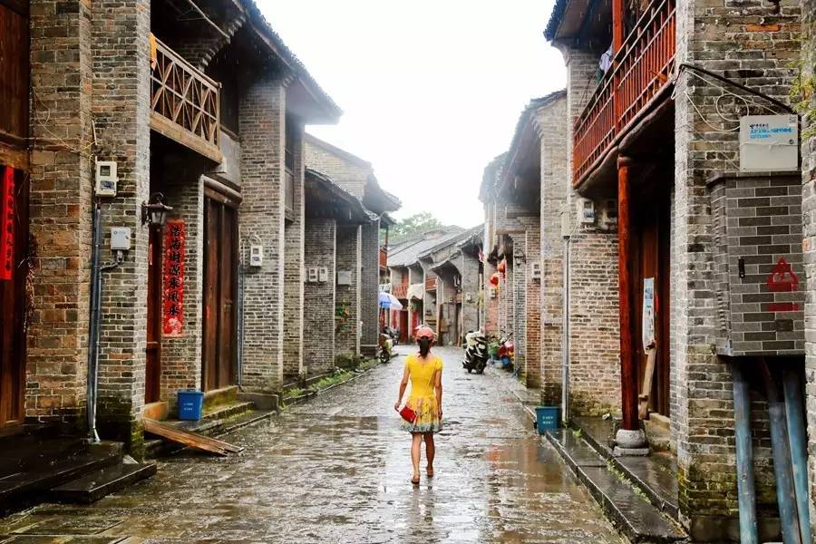 元宝山下,山水云间,悠悠闲云时光,恰好那时我也在