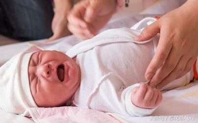 一月黄疸二月肠绞痛三月睡眠倒退,1月黄疸2月肠绞痛3月睡眠倒退