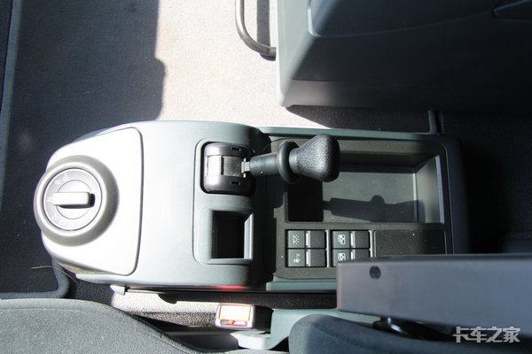 世界上最大的大件牵引运输车,德国曼tgx大件牵引车