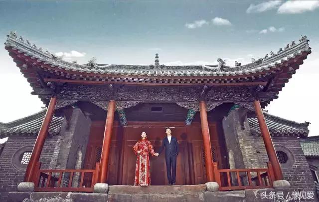 揭秘婚纱照行业劳斯莱斯,电影机爱情故事婚纱照