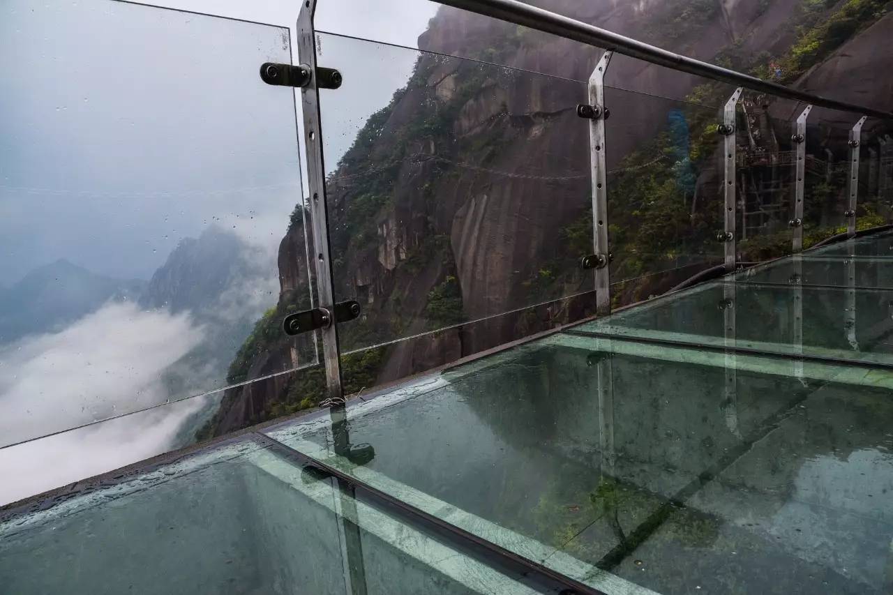 北石：江西上饶灵山告诉我，原来石头也可以一柱擎天！