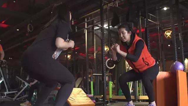 健身教练带你塑形,健身教学视频女健身教练