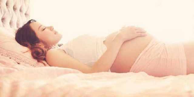 早孕期间见红怎么回事,受孕期突然见红是怎么回事