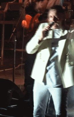 凡是填苟的,男的留下女的走人;凡是填”的,女的留下,男的走人