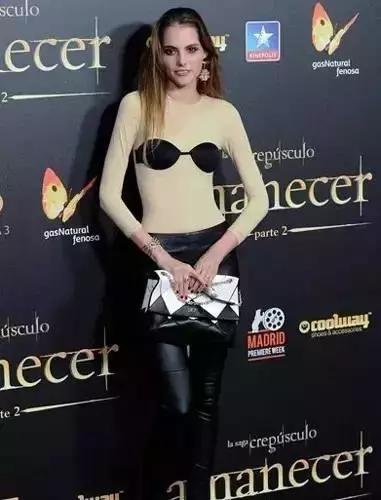 渔网袜潮酷搭配,破洞渔网袜穿搭