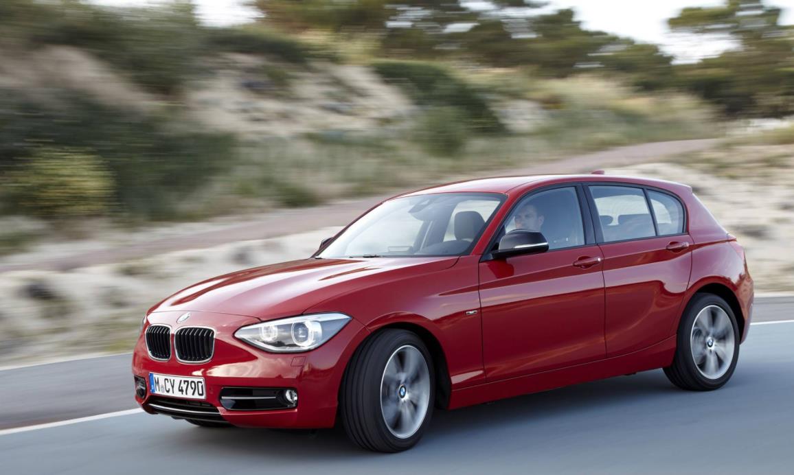 经典福克斯1.8自动两厢操控,宝马三系和福克斯操控哪个好