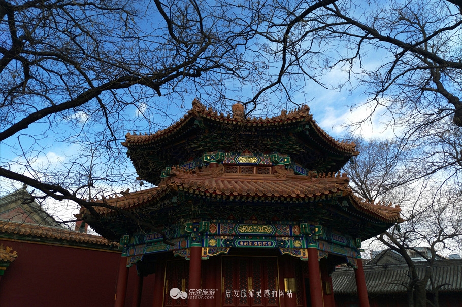 北京雍和宫求什么最灵,雍和宫可以经常去烧香拜佛吗