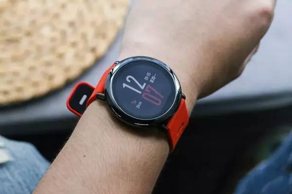 低调的人适合戴什么腕表,不同年龄段适合戴的腕表