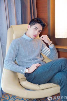 霍建华穿三千多名牌卫衣跟林心如游京都！却撞衫大半个娱乐圈！