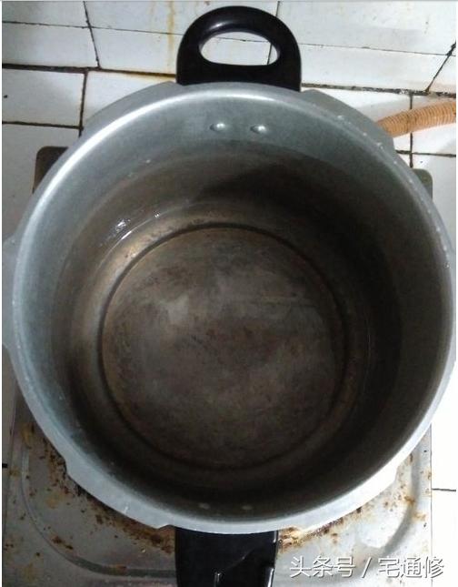 高压锅手柄处漏气维修视频,高压锅气阀顶不上去怎么回事