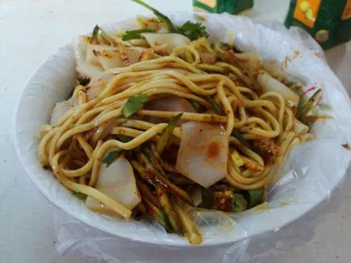 一天卖50份凉面能挣多少钱,卖凉面一个月能赚多少钱