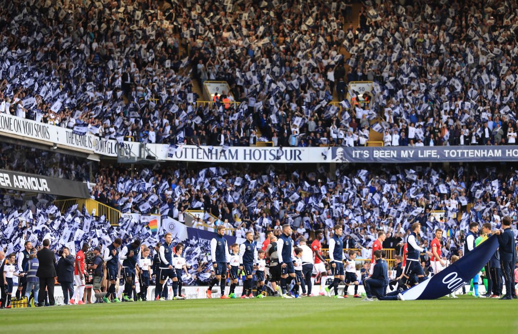 热刺2-1曼联用主场17胜的记录告别了拥有118年的白鹿巷