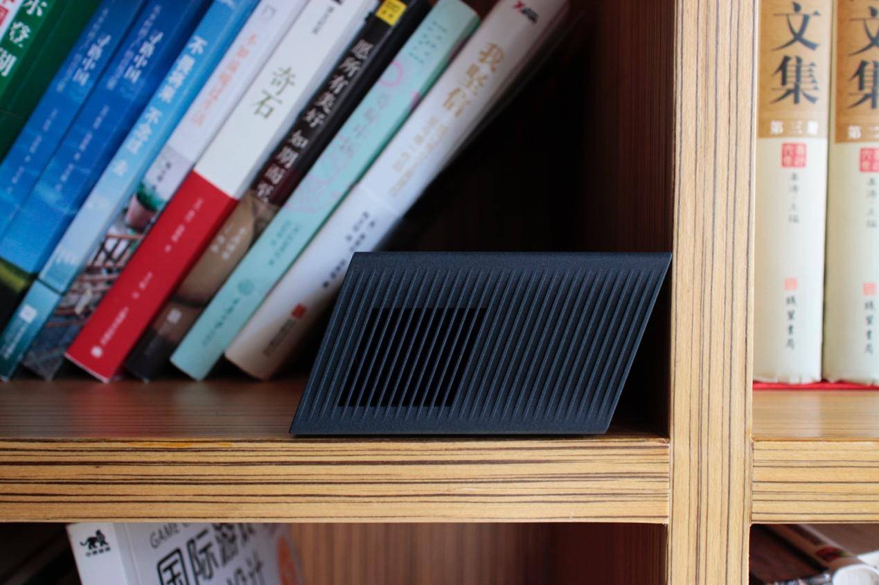 微鲸变维打击小米乐视:私人移动影院,一秒自动变焦