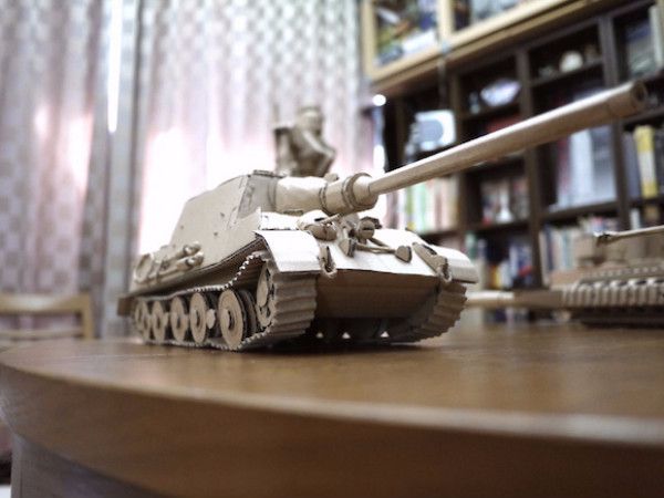 给自己一个买买买的理由,日本小姐姐把快递纸箱玩出了新花样!