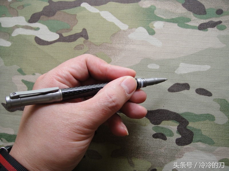 极简风钛合金螺旋战术笔,钛合金战术笔推荐