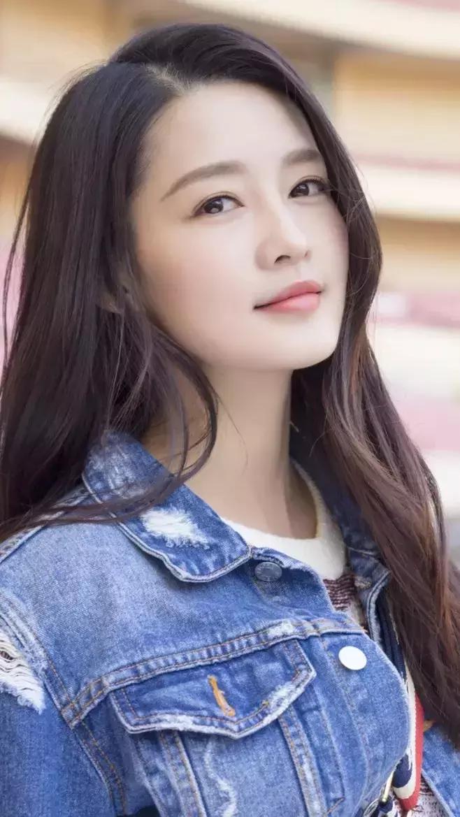 信了护肤品能补水的邪！难怪志玲姐姐的少女肌和我无缘