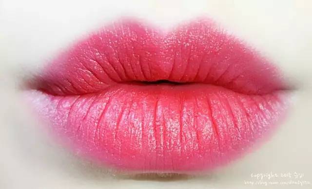 得鲜：好用上天的学生*党**平价口红，一张毛爷爷让你美出天际~