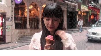 总有一瞬间感觉眼前的事发生过,总感觉要发生什么大事