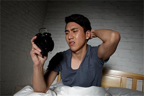 治腰间盘突出什么方法有效,治疗腰间盘突出最佳动作