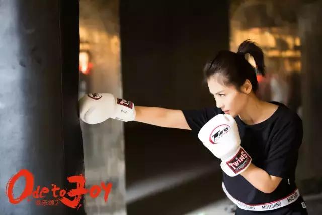 欢乐颂安迪一件衣服上万,欢乐颂2安迪服装价格