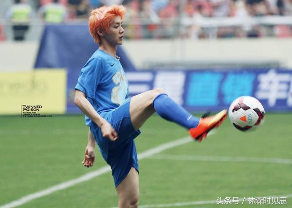 鹿晗足球小子照片,足球小将鹿晗