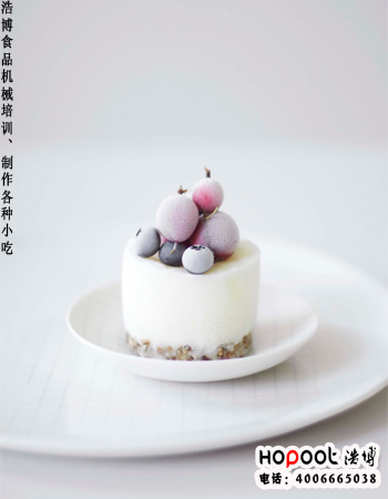 用透明盒子做酸奶蛋糕,特别好吃的一款酸奶蛋糕松软细腻