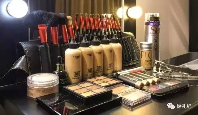 登记照去哪拍比较好看,拍登记照哪家店好