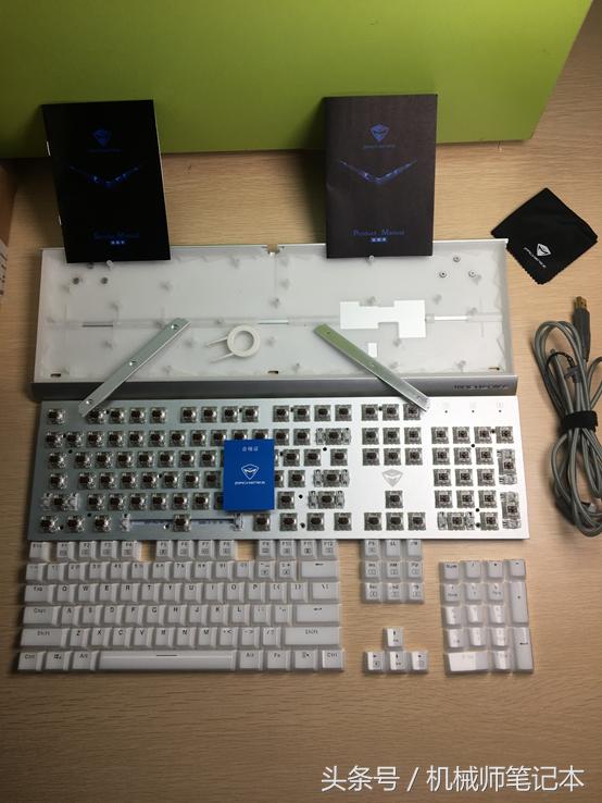 机械键盘白光版测评,cherry机械键盘推荐