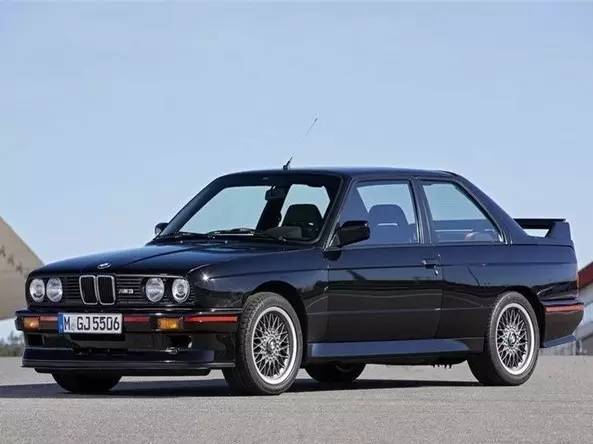 bmwm4暴力驾驶,bmwm4外观都能改善吗