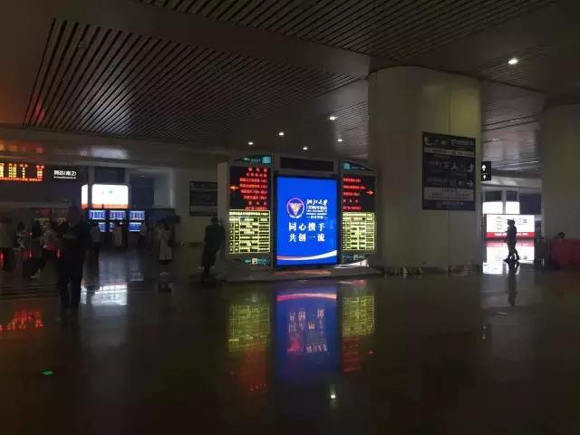 帝国大厦、堪培拉电讯塔、广州塔、杭州东站，浙大用这种方式庆生