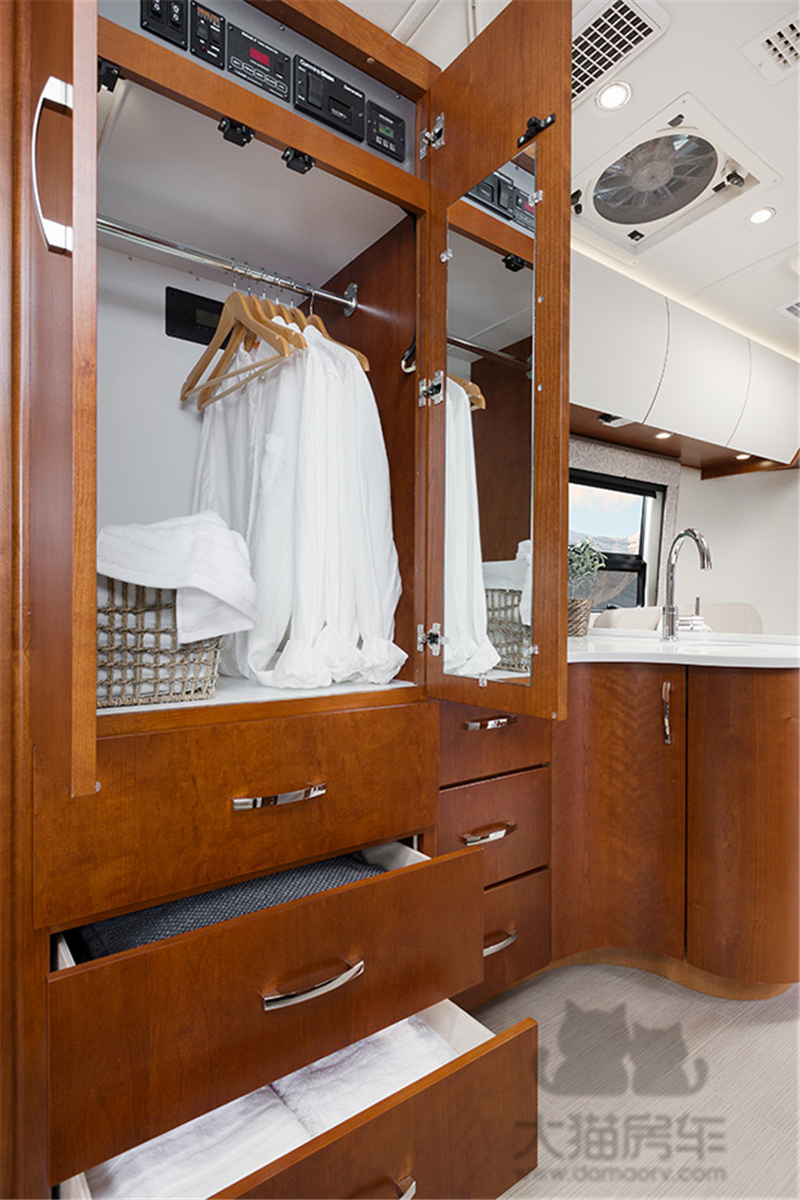 奔驰房车斯宾特豪华大空间,奔驰豪华房车零下50度旅行