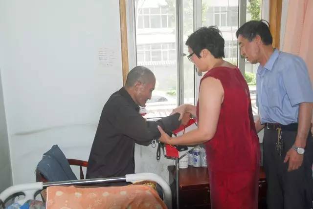 浓情端午慰问活动,浓情迎端午爱心暖人心