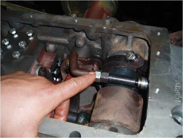 拖拉机液压分配器下降太快怎么调,拖拉机内置提升器分配器维修