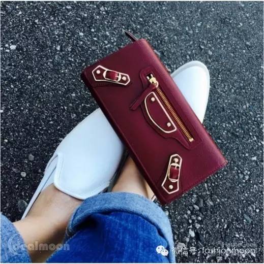 APP晒货过年了，咱换个红火的钱包好不好？