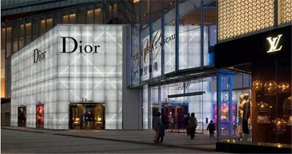 乌鲁木齐免税店装修案例 (乌鲁木齐西门免税店)