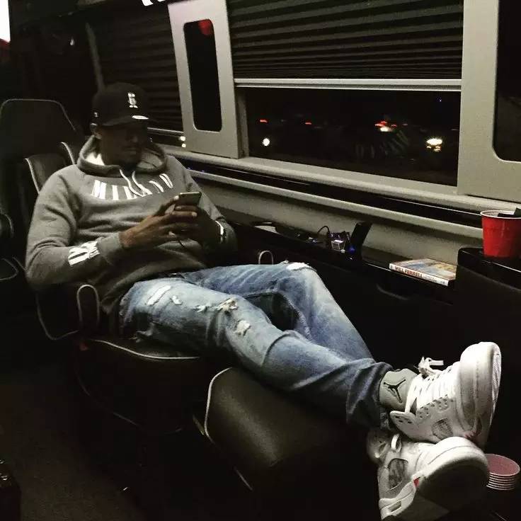 公认最好看的10双鞋运动鞋,2023十佳运动鞋