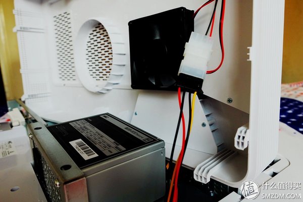 【良心定价的网吧利器,槽点需改进】惠科HKCX320曲面一体机拆机、升级配件及评测