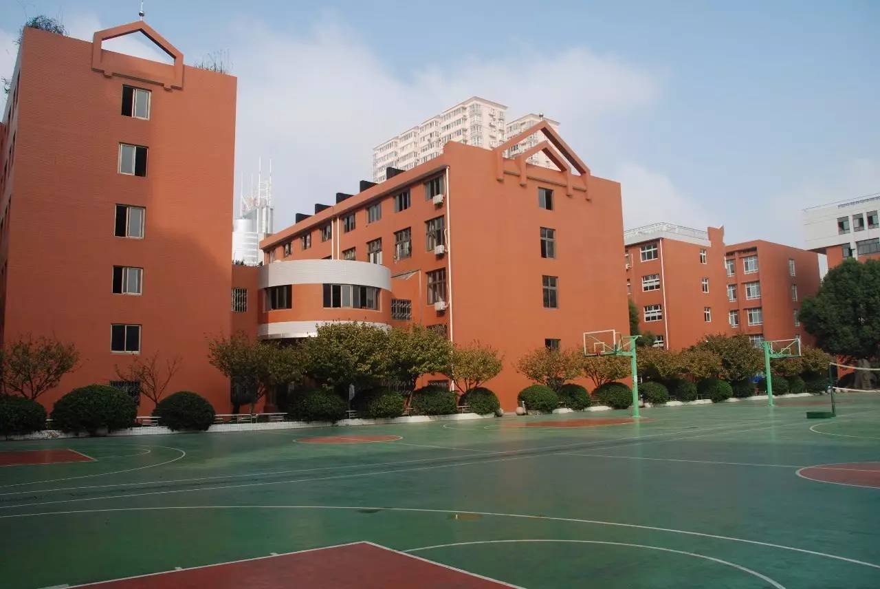 快来，全宇宙最傲娇的公众号带你走进长沙市十一中！