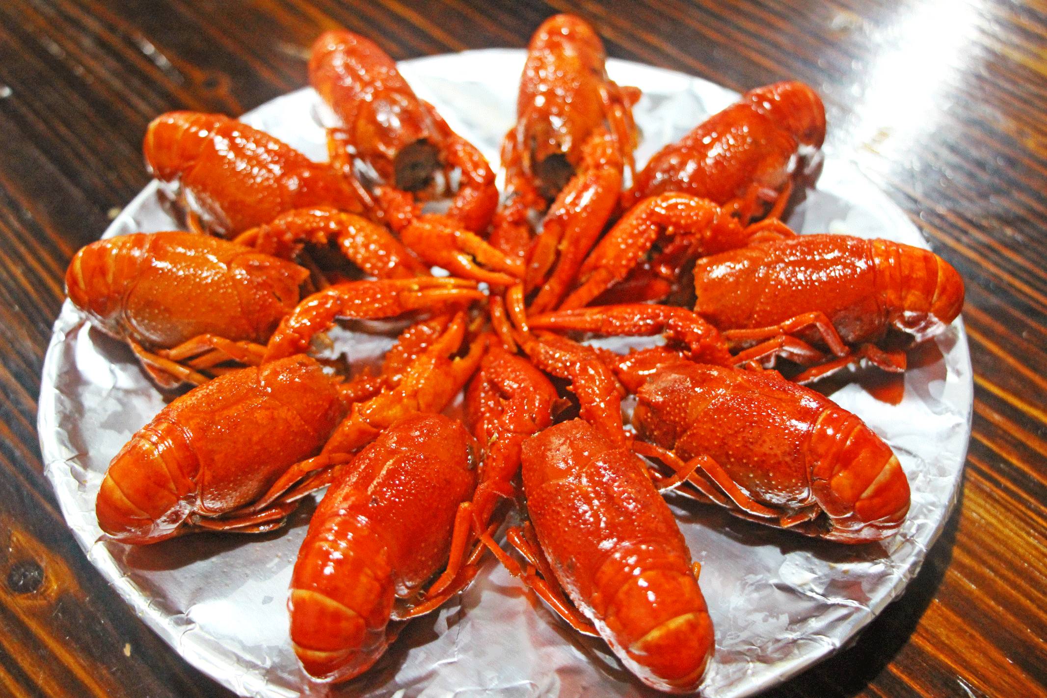 重庆99元4斤小龙虾网红店 (重庆小龙虾最火的店)